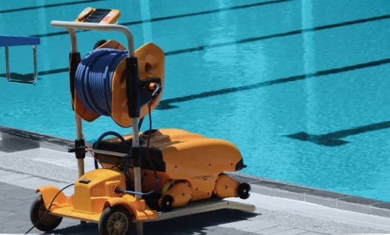 Dolphin Wave 200 Pool Cleaner Commercial Swimming Pool Floor Walls Waterline for pools up to 33m 4