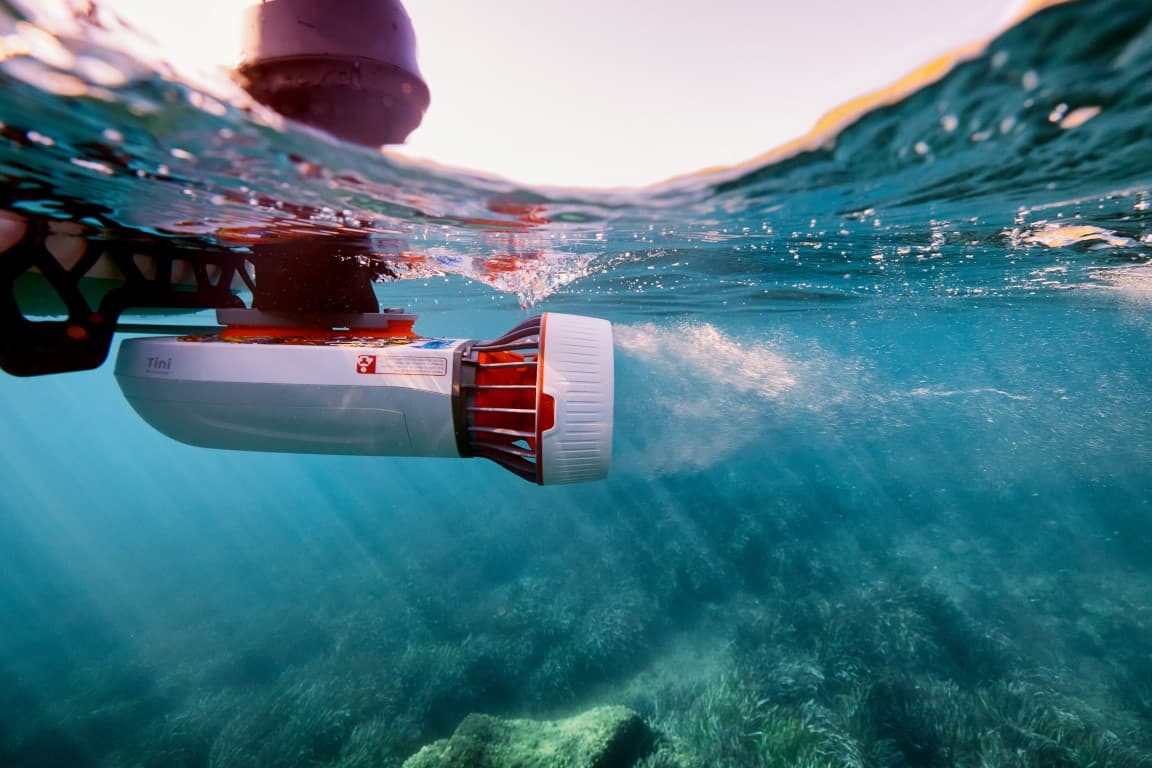 Underwater Scooter Tini Watersports, Diving, Training and hours of fun in the Sea or Swimming Pools 8