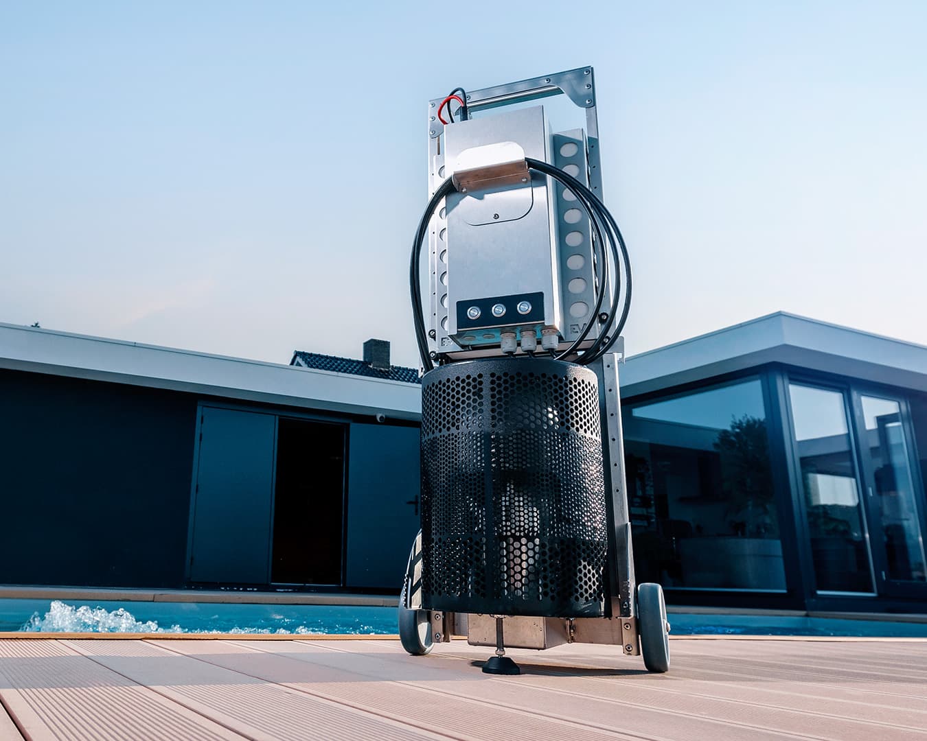 EVAstream Move  Counter Current System Swimming Pools wireless plug &amp; play swimming machine.