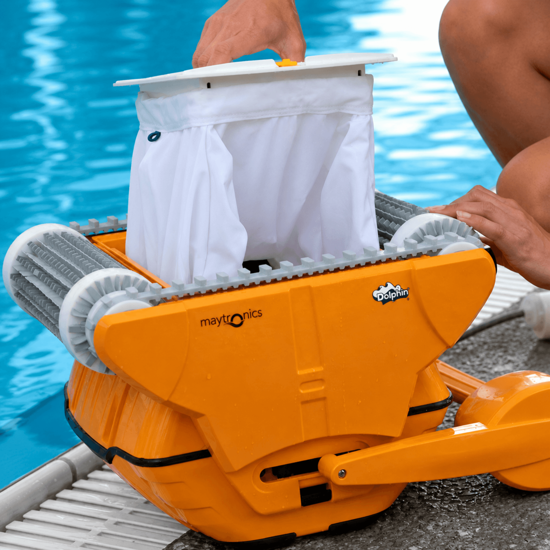 Dolphin Wave 100 Pool Cleaner Commercial Swimming Pool Floor Walls Waterline for pools up to 25m 4