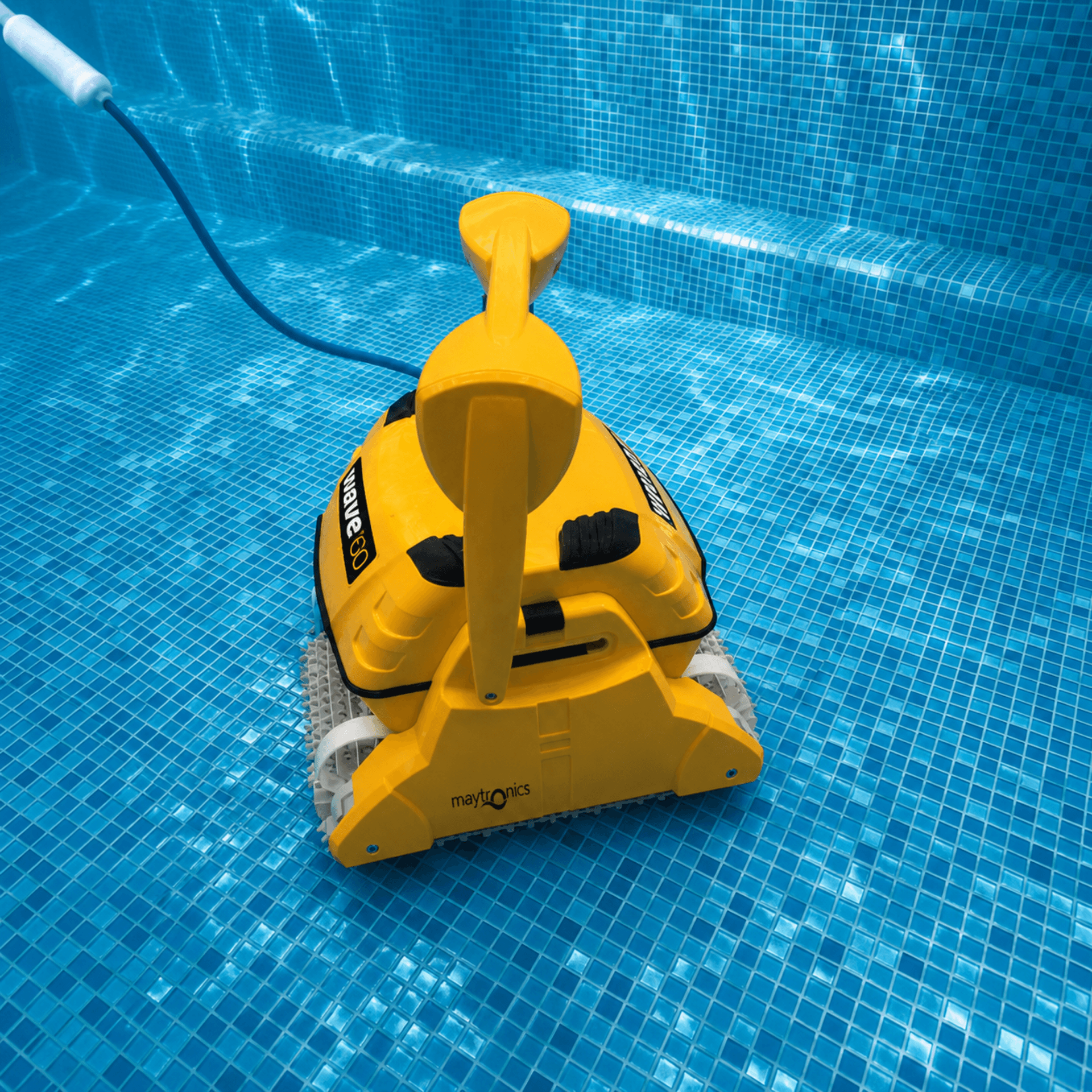 Dolphin Wave 100 Pool Cleaner Commercial Swimming Pool Floor Walls Waterline for pools up to 25m 6